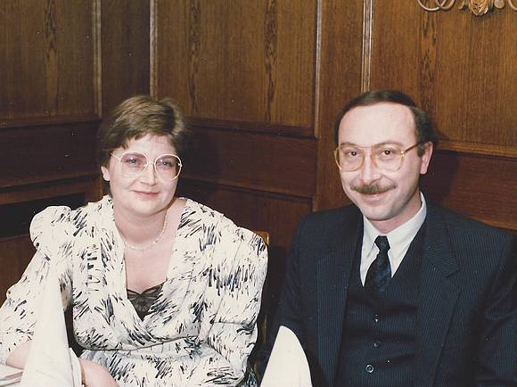 Prokurist Reinhard Günther mit Ehefrau im Jahr 1986. Zwei Jahre später wurde er Nachfolger von Geschäftsführer Hans Bentz.
