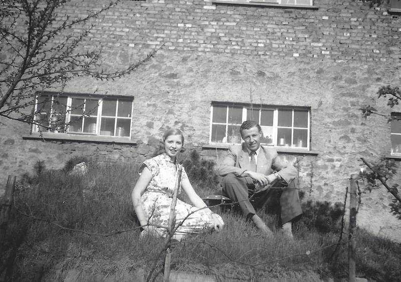 Luisa Haldy und Georg Reeg auf dem Bunkerhügel