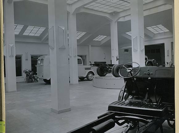 Automobil-Ausstellung im Opel-Werk