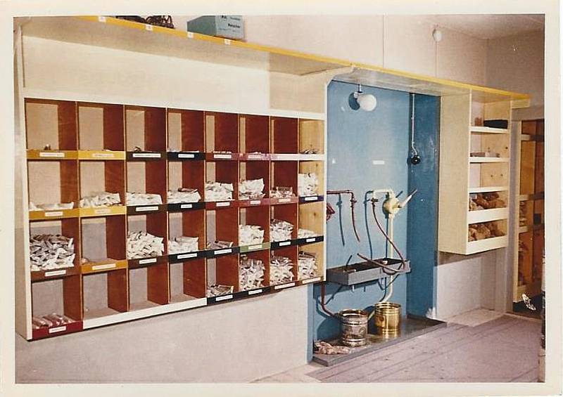 Waschbecken zum Auswaschen der Pinsel