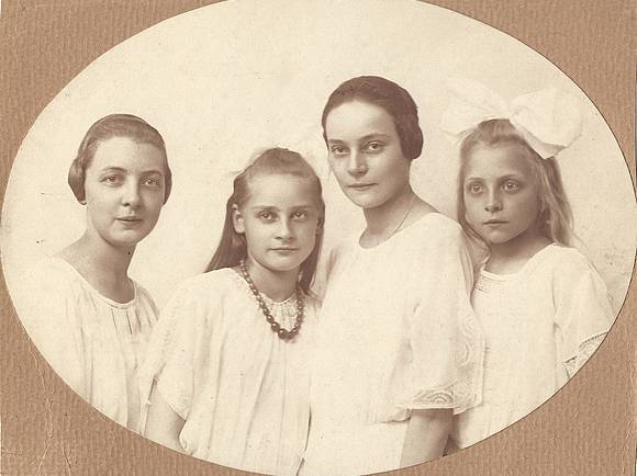 Bild der kleinen Töchter (1923)