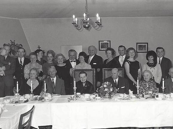 Luise Klein 90. Geburstag Gruppenbild