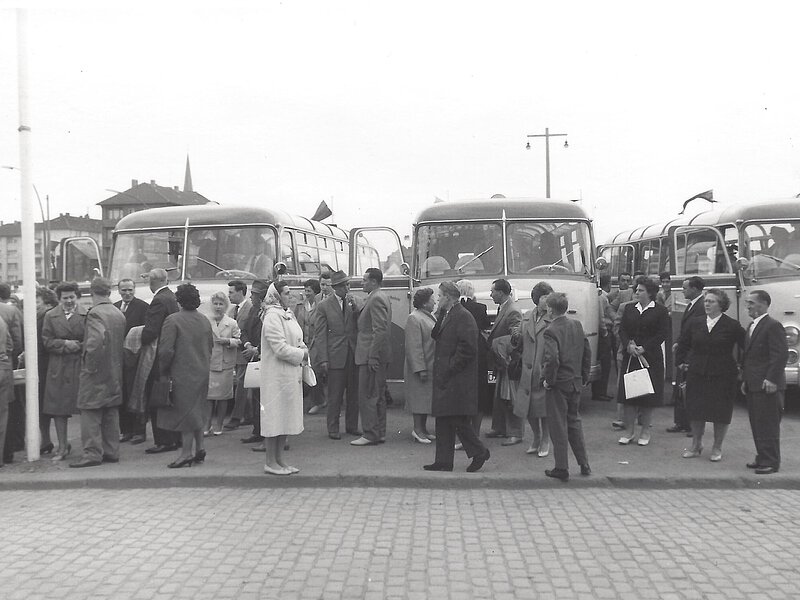 Mit 17 Bussen wurde die rund 800 Gäste zur Betriebsfeier nach Mainz gefahren.