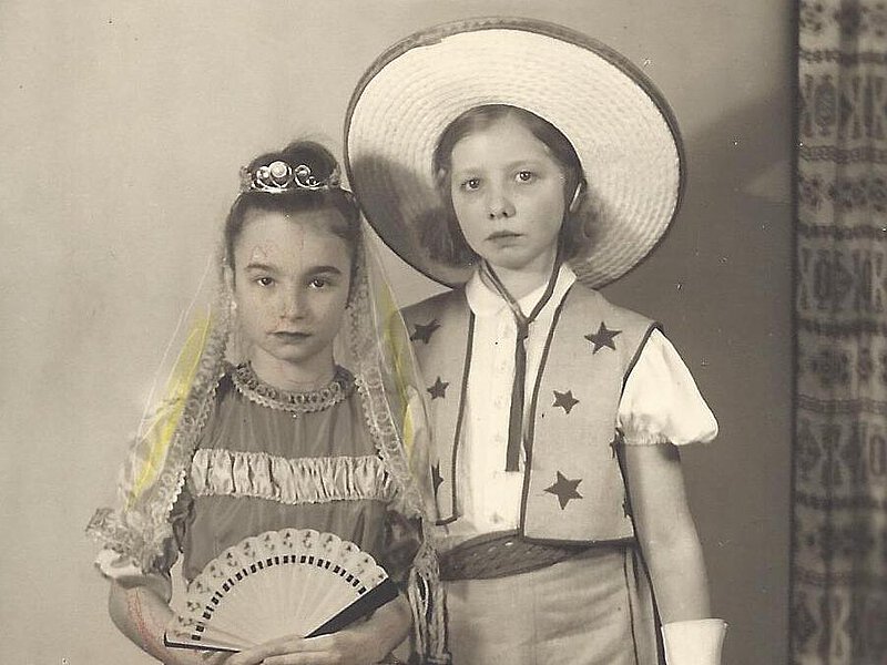 Luisa Haldy und Heidelinde Ropertz beim Kinderfasching