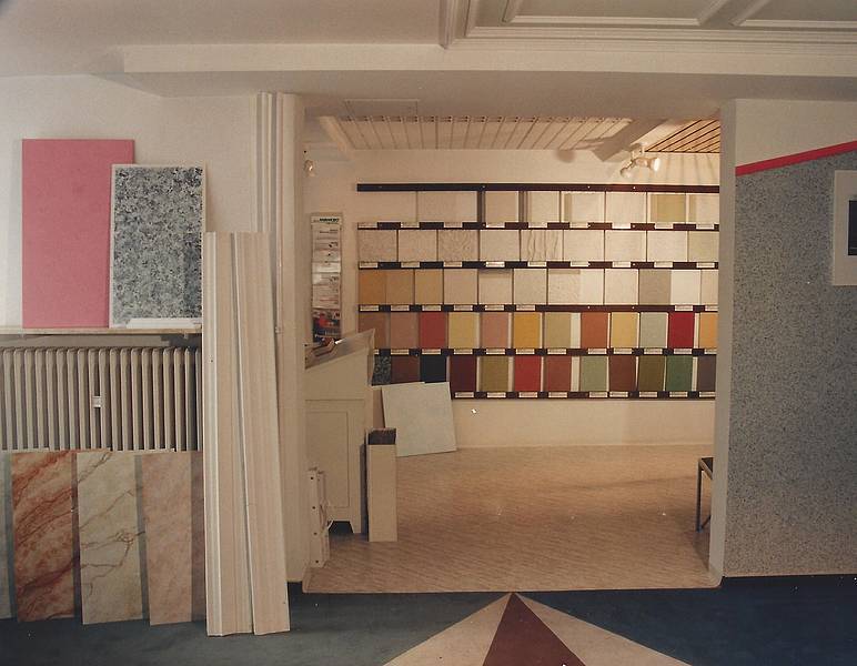 In den 90er Jahren wurden auch industriell vorgefertigte Platten und Paneelen eingesetzt.