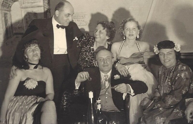 Hausball (1952)