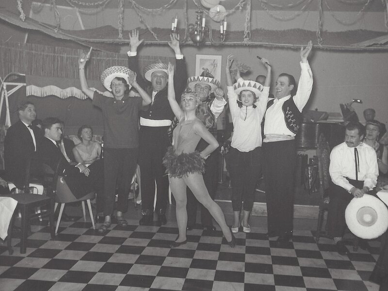 Hausball 1958: Eine Reise nach Kuba mit Rum, Salsa und Guantanamera.